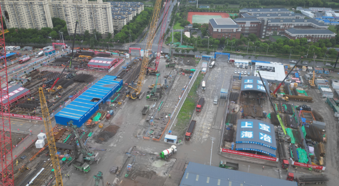 九游会SG全系列抓斗集群作战 赋能宝山站高铁建设